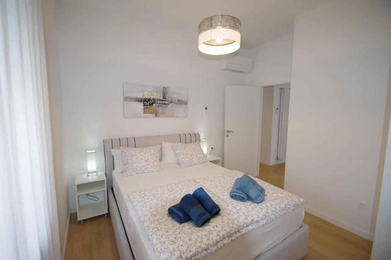 Bright & Modern 2-Bedroom Flat In Pula Croatia