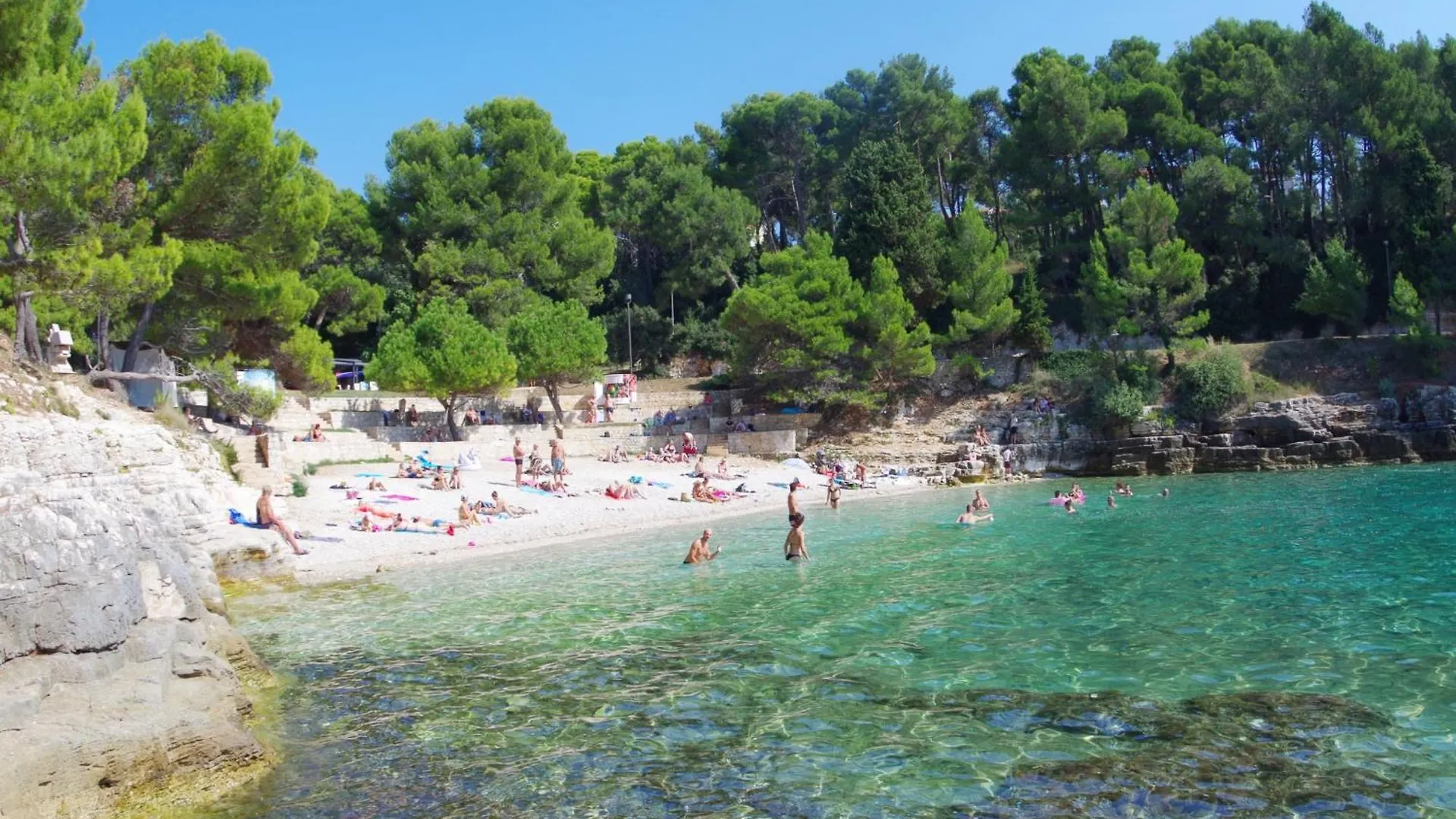 Bright & Modern 2-Bedroom Flat In Pula Croatia