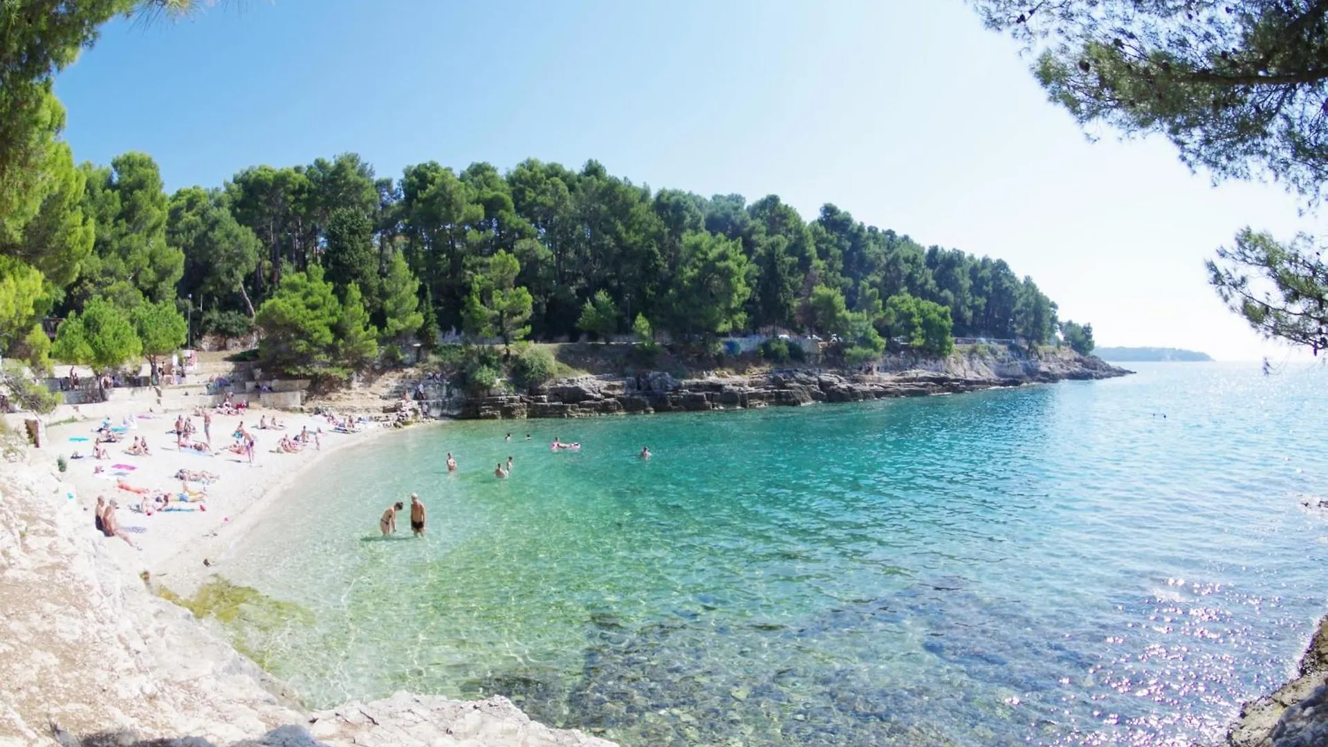 Bright & Modern 2-Bedroom Flat In Pula 0*,  Croatia